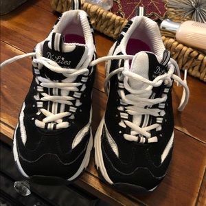 Skechers D’lites size 5